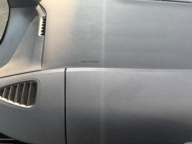 助手席はエアバッグがついています☆もしもの時に乗員を守ります☆