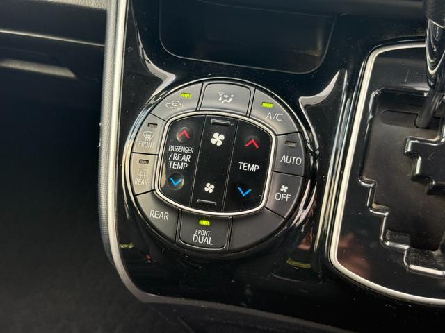 エアコンはオート☆設定した温度に保ってくれるので車内で快適にお過ごしいただけます☆