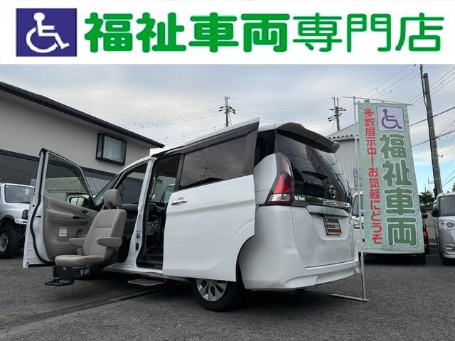 セレナ Ｂ　２．０Ｂ送迎タイプ　オートステップ仕様　助手席リフトアップシート付　補助席　ディスプレイオーディオ　バックカメラ　エマージェンシーブレーキ　オートライト　電動格納ミラー　ＣＤ　ＤＶＤ　両側スライドドア（2枚目）