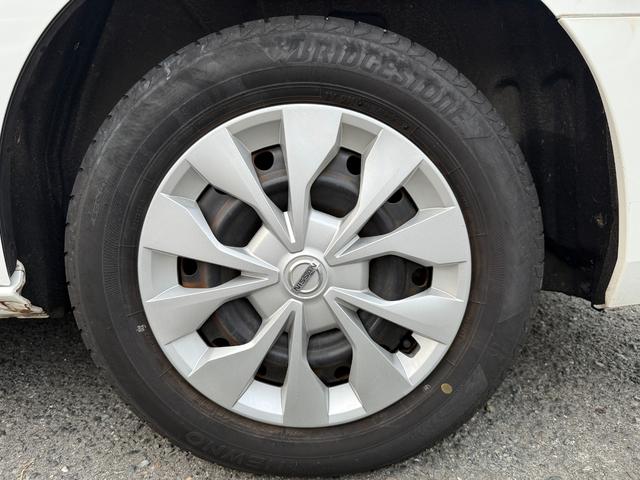 セレナ Ｂ　２．０Ｂ送迎タイプ　オートステップ仕様　助手席リフトアップシート付　補助席　ディスプレイオーディオ　バックカメラ　エマージェンシーブレーキ　オートライト　電動格納ミラー　ＣＤ　ＤＶＤ　両側スライドドア（52枚目）