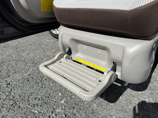 デイズ Ｊ　６６０Ｊアンシャンテ助手席回転シート　助手席スライドアップシート　オーディオ　電動格納ミラー　キーレス　運転席・助手席エアバッグ　パワーウインドウ　ＣＤ再生　シガーソケット（14枚目）