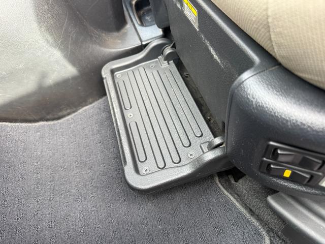 ＮＶ２００バネットバン 　助手席スライドアップ・スロープ・補助席　送迎仕様　補助席　バックカメラ　キーレス　オーディオ：ＣＢ０１Ｄ　キーレス　運転席・助手席エアバッグ（17枚目）