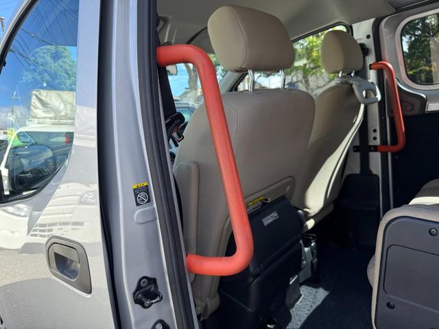 ＮＶ２００バネットバン 　助手席スライドアップ・スロープ・補助席　送迎仕様　補助席　バックカメラ　キーレス　オーディオ：ＣＢ０１Ｄ　キーレス　運転席・助手席エアバッグ（19枚目）