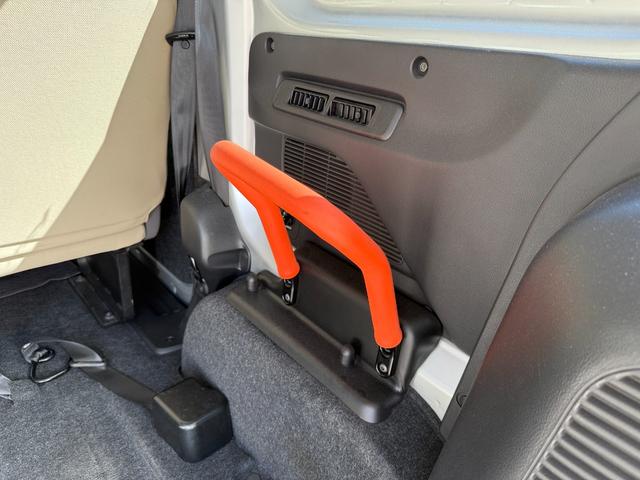 ＮＶ２００バネットバン 　助手席スライドアップ・スロープ・補助席　送迎仕様　補助席　バックカメラ　キーレス　オーディオ：ＣＢ０１Ｄ　キーレス　運転席・助手席エアバッグ（21枚目）