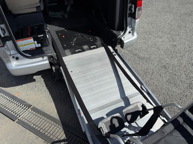 ＮＶ２００バネットバン 　助手席スライドアップ・スロープ・補助席　送迎仕様　補助席　バックカメラ　キーレス　オーディオ：ＣＢ０１Ｄ　キーレス　運転席・助手席エアバッグ（30枚目）