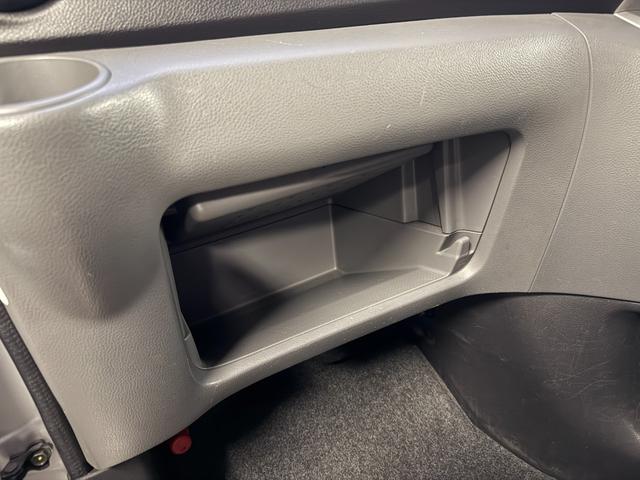 ＮＶ２００バネットバン 　助手席スライドアップ・スロープ・補助席　送迎仕様　補助席　バックカメラ　キーレス　オーディオ：ＣＢ０１Ｄ　キーレス　運転席・助手席エアバッグ（54枚目）