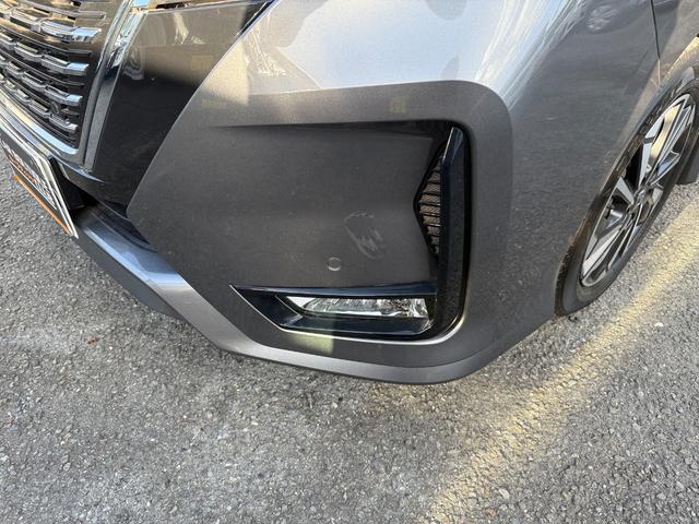 セレナ 　２．０ＨスターＶ　Ｃキャブ　スロープ車いす１名２ｎｄ　プロパイロット　アラウンドビューモニター　両側電動スライドドア　ハンズフリードア　純正ナビ　後席モニター　インテリジェンスミラー　アルミホイール（32枚目）