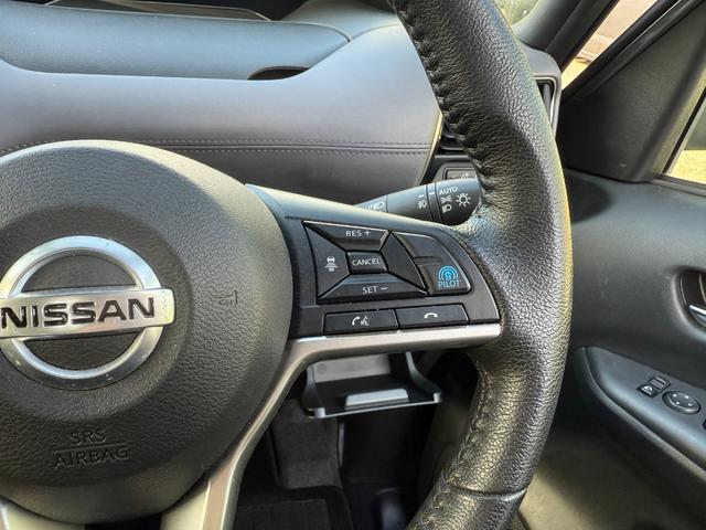 セレナ 　２．０ＨスターＶ　Ｃキャブ　スロープ車いす１名２ｎｄ　プロパイロット　アラウンドビューモニター　両側電動スライドドア　ハンズフリードア　純正ナビ　後席モニター　インテリジェンスミラー　アルミホイール（44枚目）