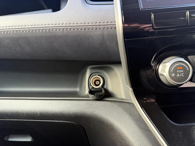 セレナ 　２．０ＨスターＶ　Ｃキャブ　スロープ車いす１名２ｎｄ　プロパイロット　アラウンドビューモニター　両側電動スライドドア　ハンズフリードア　純正ナビ　後席モニター　インテリジェンスミラー　アルミホイール（54枚目）