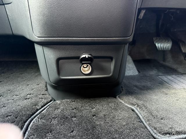 セレナ 　２．０ＨスターＶ　Ｃキャブ　スロープ車いす１名２ｎｄ　プロパイロット　アラウンドビューモニター　両側電動スライドドア　ハンズフリードア　純正ナビ　後席モニター　インテリジェンスミラー　アルミホイール（58枚目）