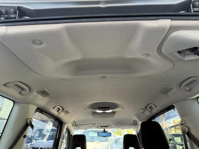 セレナ 　２．０ＨスターＶ　Ｃキャブ　スロープ車いす１名２ｎｄ　プロパイロット　アラウンドビューモニター　両側電動スライドドア　ハンズフリードア　純正ナビ　後席モニター　インテリジェンスミラー　アルミホイール（71枚目）