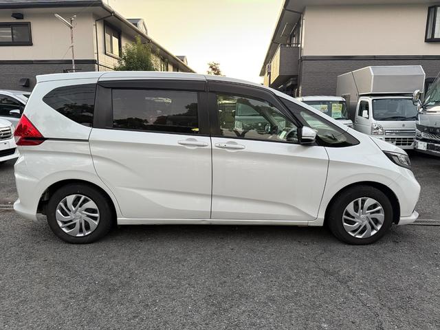 フリード＋ Ｇ・ホンダセンシング　１．５Ｇホンダセンシング車いす仕様車　スロープ　福祉車両　両側電動スライドドア　ギャザーズナビ　純正ドライブレコーダー　アダプティブクルーズコントロール　バックカメラ　スマートキー　プッシュスタート式（7枚目）