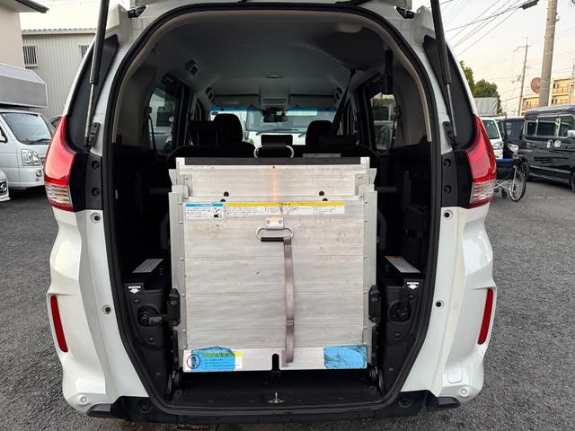 フリード＋ Ｇ・ホンダセンシング　１．５Ｇホンダセンシング車いす仕様車　スロープ　福祉車両　両側電動スライドドア　ギャザーズナビ　純正ドライブレコーダー　アダプティブクルーズコントロール　バックカメラ　スマートキー　プッシュスタート式（13枚目）