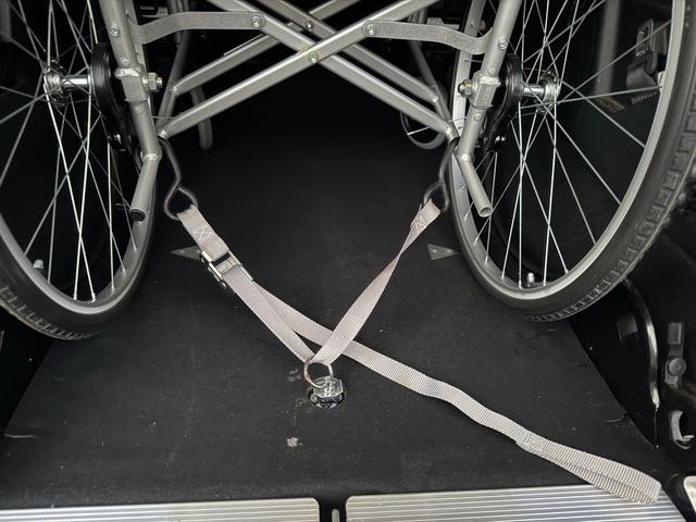 フリード＋ Ｇ・ホンダセンシング　１．５Ｇホンダセンシング車いす仕様車　スロープ　福祉車両　両側電動スライドドア　ギャザーズナビ　純正ドライブレコーダー　アダプティブクルーズコントロール　バックカメラ　スマートキー　プッシュスタート式（25枚目）