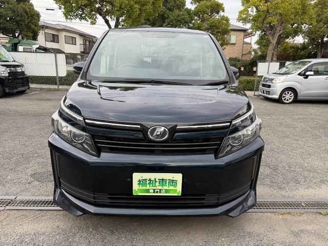 ヴォクシー 　両側電動スライドドア　スマートキー　プッシュスタート　バックカメラ　後席モニター　ＥＴＣ車載器　カロッツェリアナビ　ＣＤ　ＤＶＤ　フルセグ　Ｂｌｕｅｔｏｏｔｈ　スタッドレスタイヤ　アイドリングストップ（18枚目）