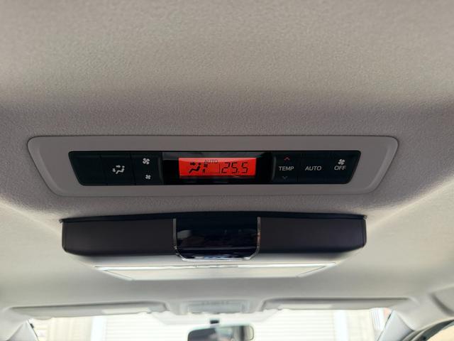 ヴォクシー 　両側電動スライドドア　スマートキー　プッシュスタート　バックカメラ　後席モニター　ＥＴＣ車載器　カロッツェリアナビ　ＣＤ　ＤＶＤ　フルセグ　Ｂｌｕｅｔｏｏｔｈ　スタッドレスタイヤ　アイドリングストップ（38枚目）