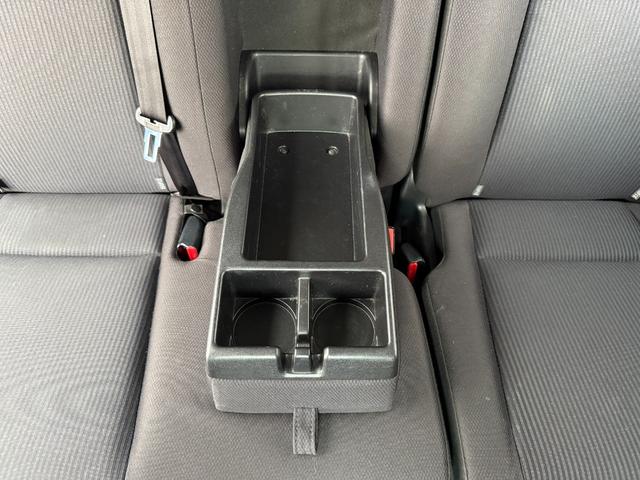 ヴォクシー 　両側電動スライドドア　スマートキー　プッシュスタート　バックカメラ　後席モニター　ＥＴＣ車載器　カロッツェリアナビ　ＣＤ　ＤＶＤ　フルセグ　Ｂｌｕｅｔｏｏｔｈ　スタッドレスタイヤ　アイドリングストップ（53枚目）