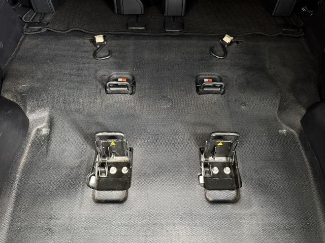 ヴォクシー 　両側電動スライドドア　スマートキー　プッシュスタート　バックカメラ　後席モニター　ＥＴＣ車載器　カロッツェリアナビ　ＣＤ　ＤＶＤ　フルセグ　Ｂｌｕｅｔｏｏｔｈ　スタッドレスタイヤ　アイドリングストップ（59枚目）