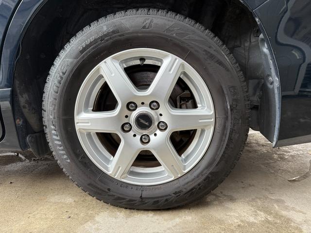 ヴォクシー 　両側電動スライドドア　スマートキー　プッシュスタート　バックカメラ　後席モニター　ＥＴＣ車載器　カロッツェリアナビ　ＣＤ　ＤＶＤ　フルセグ　Ｂｌｕｅｔｏｏｔｈ　スタッドレスタイヤ　アイドリングストップ（66枚目）