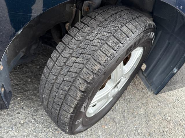 ヴォクシー 　両側電動スライドドア　スマートキー　プッシュスタート　バックカメラ　後席モニター　ＥＴＣ車載器　カロッツェリアナビ　ＣＤ　ＤＶＤ　フルセグ　Ｂｌｕｅｔｏｏｔｈ　スタッドレスタイヤ　アイドリングストップ（67枚目）