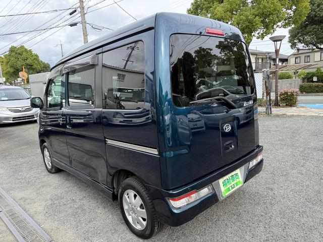 アトレーワゴン 　リヤシートリフト　ＳＡＩＩＩ　ディスプレイオーディオ　障害物センサー　ＣＤ　ＤＶＤ　両側スライドドア　電動格納ミラー　ＬＥＤヘッドライト　アイドリングストップ　オートマチックハイビーム　フロアマット（16枚目）