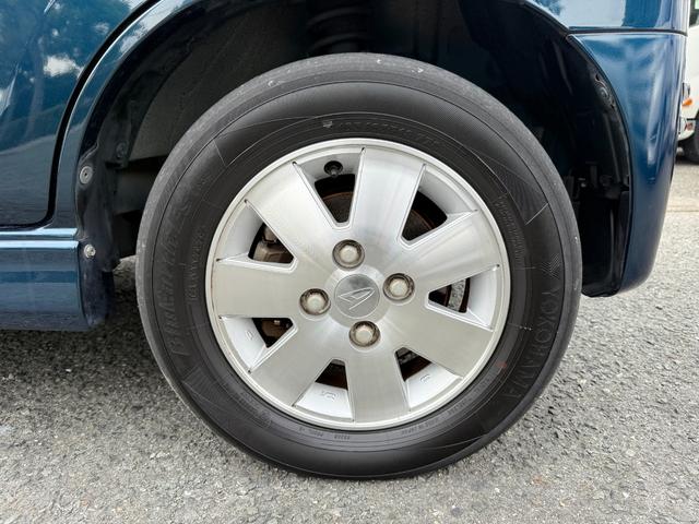 アトレーワゴン 　リヤシートリフト　ＳＡＩＩＩ　ディスプレイオーディオ　障害物センサー　ＣＤ　ＤＶＤ　両側スライドドア　電動格納ミラー　ＬＥＤヘッドライト　アイドリングストップ　オートマチックハイビーム　フロアマット（48枚目）