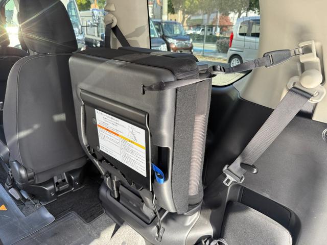 セレナ 2.0HスターCキャブ スロープ 車いす1名2nd 車椅子2列目乗車 両側スライドドア オートクルーズコントロール機能 スマートキー プッシュスタート バックカメラ 前後ドライブレコーダー ETC(27枚目)