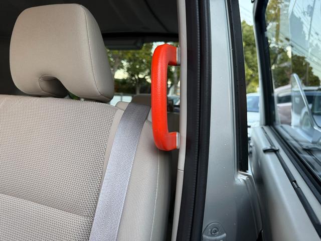 セレナ オートステップ 車椅子スロープ 両側電動スライドドア パナソニックナビ Bluetooth接続 バックカメラ ドライブレコーダー クルーズコントロール スマートキー アイドリングストップ オートライト(25枚目)