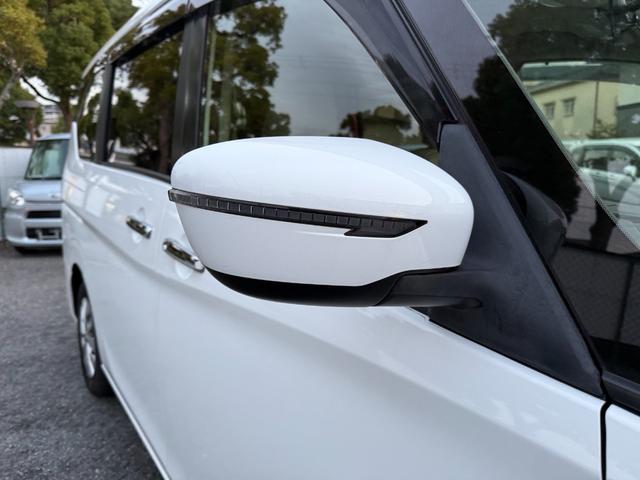 セレナ X 両側スライドドア 補助席 純正ナビ オートクルーズコントロール バックカメラ キーレス スペアキー CD再生 テレビ視聴 オートライト 電動格納ミラー アイドリングストップ機能(21枚目)