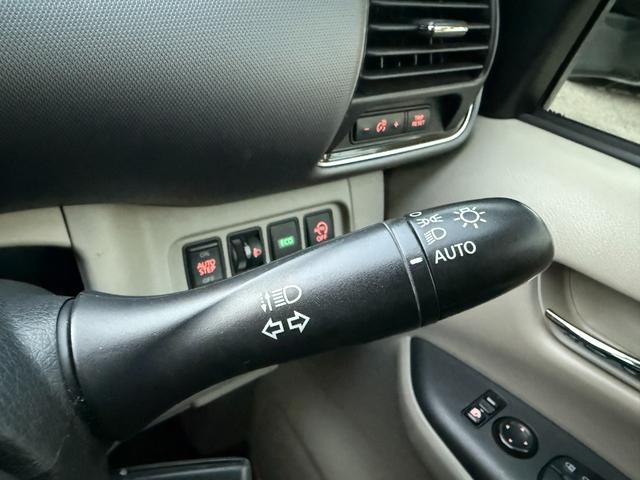 セレナ X 両側スライドドア 補助席 純正ナビ オートクルーズコントロール バックカメラ キーレス スペアキー CD再生 テレビ視聴 オートライト 電動格納ミラー アイドリングストップ機能(33枚目)