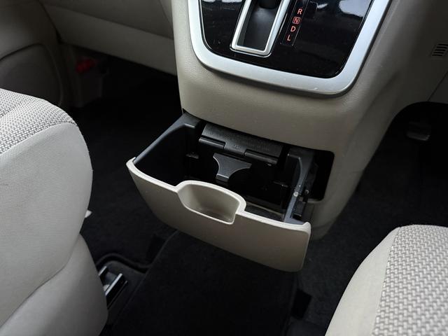 セレナ X 両側スライドドア 補助席 純正ナビ オートクルーズコントロール バックカメラ キーレス スペアキー CD再生 テレビ視聴 オートライト 電動格納ミラー アイドリングストップ機能(42枚目)