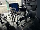 車内に車椅子を設置した状態です☆