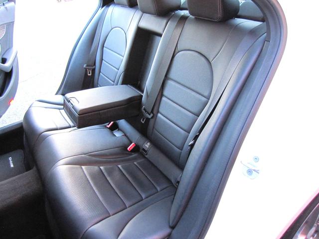 Ｃクラス Ｃ１８０アバンギャルド　ＡＭＧライン　ナビ　フルセグ　革シート　前後コーナーセンサー　バックカメラ　ドライブレコーダー　レーダー探知機　ブラインドスポットモニター　ＬＥＤライト　１８インチアルミホイール　追従オートクルーズ（14枚目）