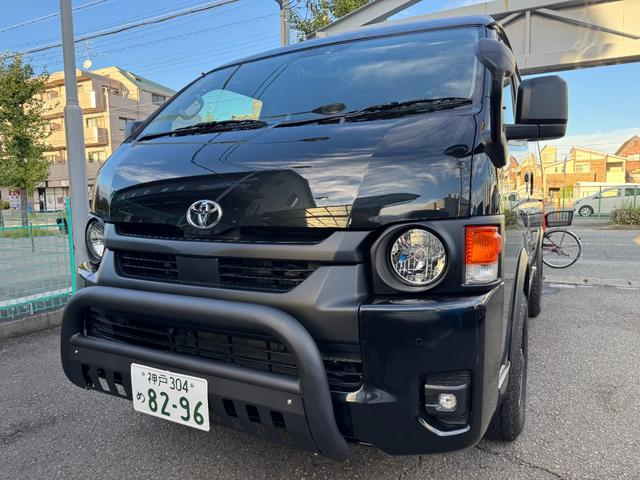 ハイエースワゴン ＧＬ　４ＷＤ　６ＡＴ　４１５ＣＯＢＲＡ丸目キット　スマートキー　パワースライドドア　パノラミックビュー　デジタルインナーミラー（8枚目）