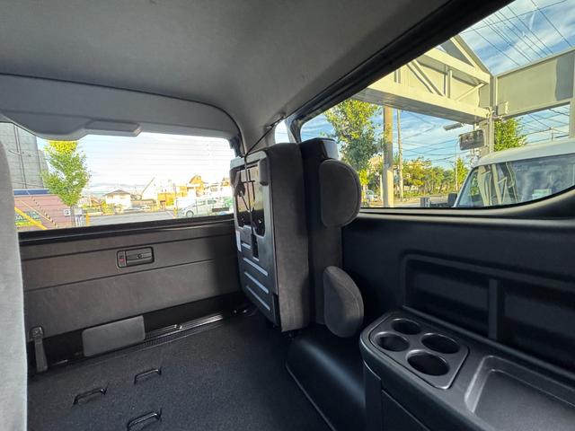 ハイエースワゴン ＧＬ　４ＷＤ　６ＡＴ　４１５ＣＯＢＲＡ丸目キット　スマートキー　パワースライドドア　パノラミックビュー　デジタルインナーミラー（26枚目）