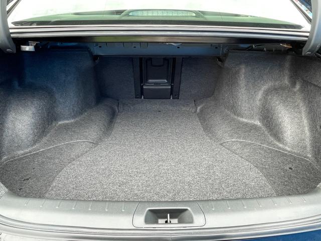 35TL HDDナビ/Bluetooth/バックカメラ/運転席助手席パワーシート/オートライト/HIDヘッドライト/電動リヤブラインド/フォグランプ/スマートキー/ETC/純正17インチアルミ/VSA(47枚目)