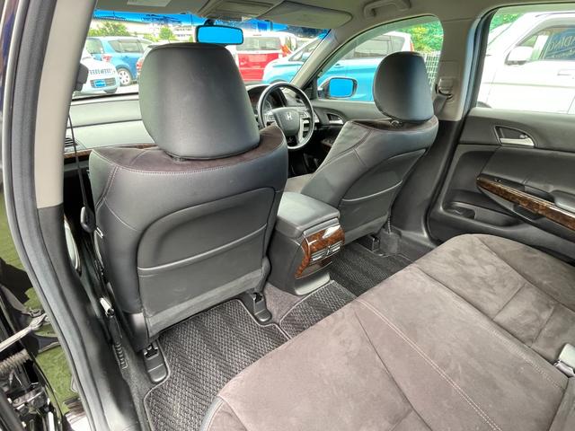 35TL HDDナビ/Bluetooth/バックカメラ/運転席助手席パワーシート/オートライト/HIDヘッドライト/電動リヤブラインド/フォグランプ/スマートキー/ETC/純正17インチアルミ/VSA(52枚目)