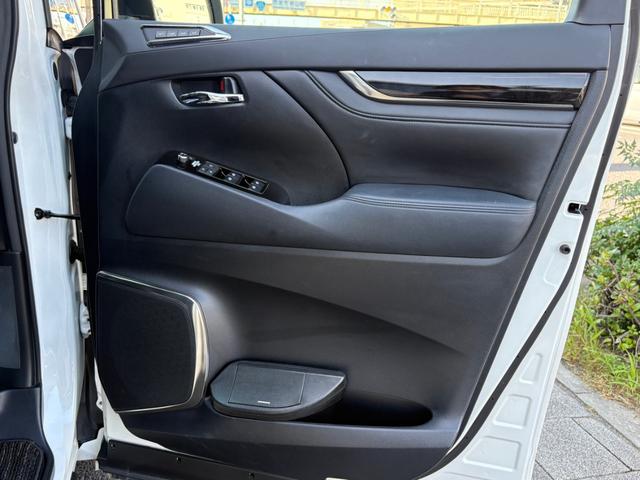 ヴェルファイア 2.5Z Gエディション モデリスタフルエアロ&マフラー 7人乗りエグゼクティブシート ツインムーンルーフ 12.1インチ後席モニター 後期型18AW プリクラッシュ&レーダークルコン 10インチ純正ナビ フルセグTV(75枚目)