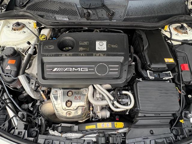 ＣＬＡクラス シューティングブレーク ＣＬＡ４５　４マチック　シューティングブレーク　パノラミックスライディングルーフ　ＶＩＰＥＲセキュリティ　レーダーセーフティＰＫＧ　１２色アンビエントライト　レッドキャリパー　純正ナビ　フルセグＴＶ　Ｂモニター　カープレイ　リア５面フィルム貼（12枚目）