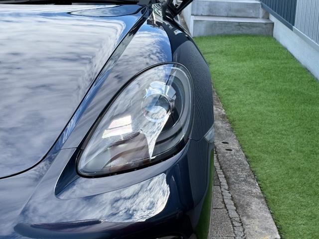 ７１８ケイマン ７１８ケイマン　６速ＭＴ　アゲートグレーインテリア　スポーツエグゾースト　禁煙車　右ハンドル　ハーフレザーシート　ＰＣＭナビ　カープレイ　Ｂモニター　ＥＴＣ　デュアルエキゾーストパイプ　バイキセノンヘッド（20枚目）