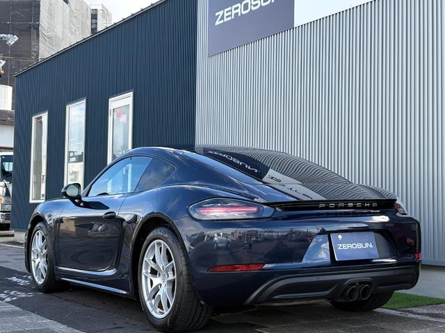 ７１８ケイマン ７１８ケイマン　６速ＭＴ　アゲートグレーインテリア　スポーツエグゾースト　禁煙車　右ハンドル　ハーフレザーシート　ＰＣＭナビ　カープレイ　Ｂモニター　ＥＴＣ　デュアルエキゾーストパイプ　バイキセノンヘッド（26枚目）