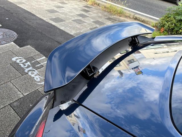 ７１８ケイマン ７１８ケイマン　６速ＭＴ　アゲートグレーインテリア　スポーツエグゾースト　禁煙車　右ハンドル　ハーフレザーシート　ＰＣＭナビ　カープレイ　Ｂモニター　ＥＴＣ　デュアルエキゾーストパイプ　バイキセノンヘッド（33枚目）