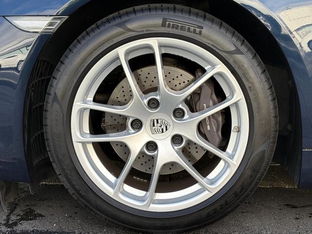 ７１８ケイマン ７１８ケイマン　６速ＭＴ　アゲートグレーインテリア　スポーツエグゾースト　禁煙車　右ハンドル　ハーフレザーシート　ＰＣＭナビ　カープレイ　Ｂモニター　ＥＴＣ　デュアルエキゾーストパイプ　バイキセノンヘッド（39枚目）