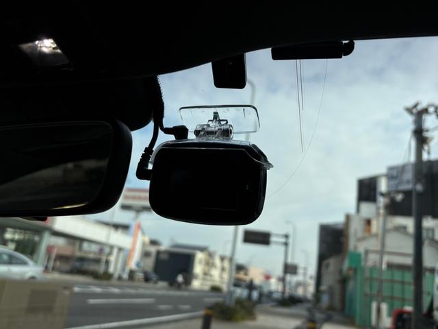 718ケイマン 718ケイマン 1オーナー 6速MT 左ハンドル アゲートグレーインテリア カレラS20AW バイキセノンヘッド ハーフレザーシート 純正ナビ フルセグTVチューナー カープレイ Bモニター ETC 電動格納ミラー(43枚目)