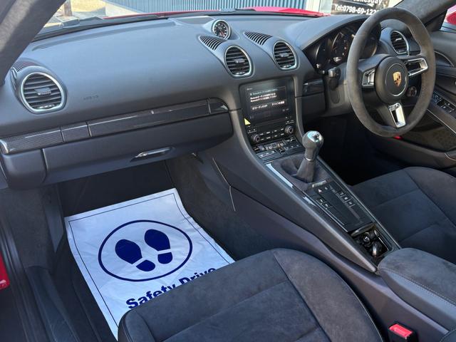 ���J�[�{���C���e���A�p�b�P�[�W���։��ԁ�