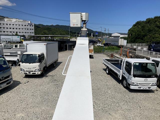 エルフトラック ・アイチＳＳ１２・高所作業車・６ＭＴ・電工バケット　・坂道発進補助装置・電格ミラー・キーレス・メッキパーツ（10枚目）