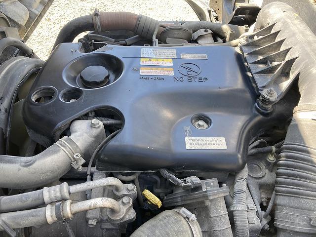 エルフトラック ・アイチＳＳ１２・高所作業車・６ＭＴ・電工バケット　・坂道発進補助装置・電格ミラー・キーレス・メッキパーツ（45枚目）