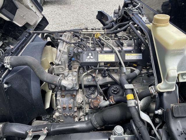 キャンター ・カスタムグレード・３．１ｔ積・積載車・Ａ／Ｔ・ラジコン　・上物同年式・シートカバー・ディスチャージヘッドランプ・カロッツェリアナビ・木目調インテリアパネル・両側電格ミラー（ヒーター付）・リモコンキー・ＬＥＤルームランプ・フォグ（17枚目）