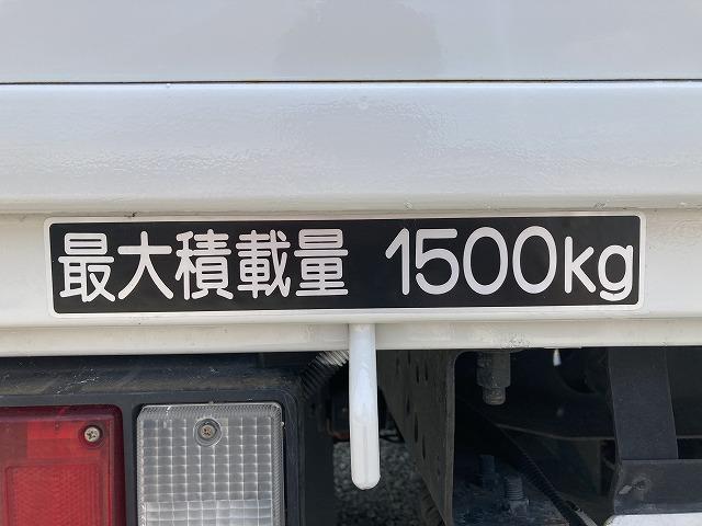 エルフトラック １．５ｔ積・５ＭＴ・Ｗキャブ・低床　・１．５ｔ積・５ＭＴ・Ｗキャブ・３ペダル・ＡＳＲ・キーレス・荷台内寸　Ｌ２０８８　Ｗ１６２０　Ｈ３８０（16枚目）