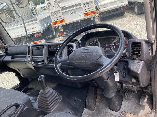 ヒノレンジャー ６２ボディ・平・６ＭＴ・４．１ｔ積　３ペダル　サポートゲート　ロープ穴４対　ＥＴＣ　荷台内寸　Ｌ６２２１　Ｗ２１４６　Ｈ４０３（35枚目）